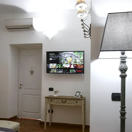 Bed & Breakfast Corte Segreta Terracena 3*